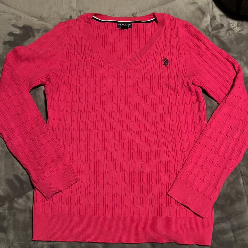 U.S. Polo cable knit v-neck sweater L